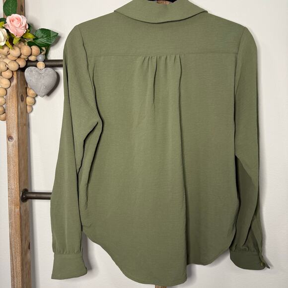 Evereve Long Sleeve Army Green Blouse Size Small - Picture 4 of 7
